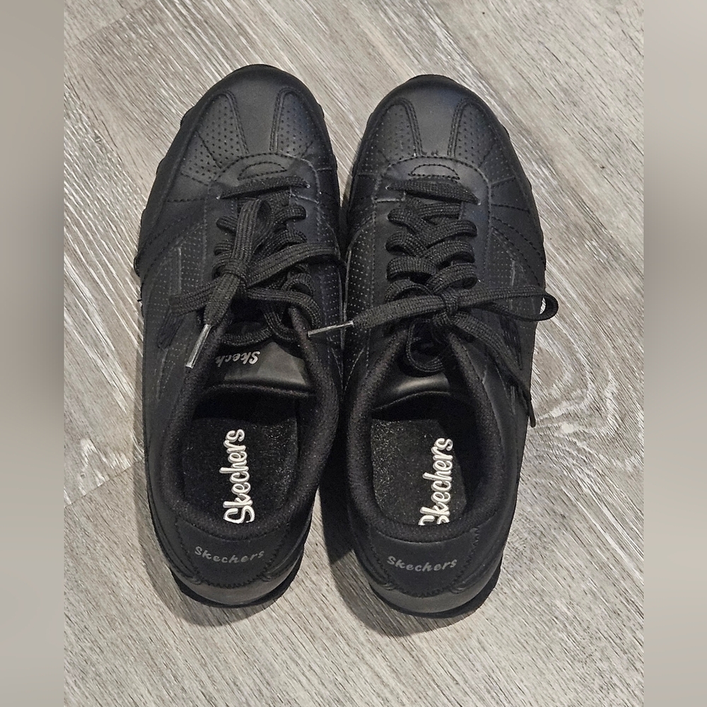 Skechers Sneakers Black Womens Size 9